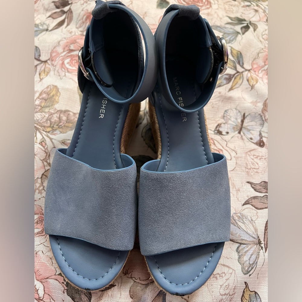 Marc Fisher Blue Wedge Sandals 6M - Picture 2 of 5